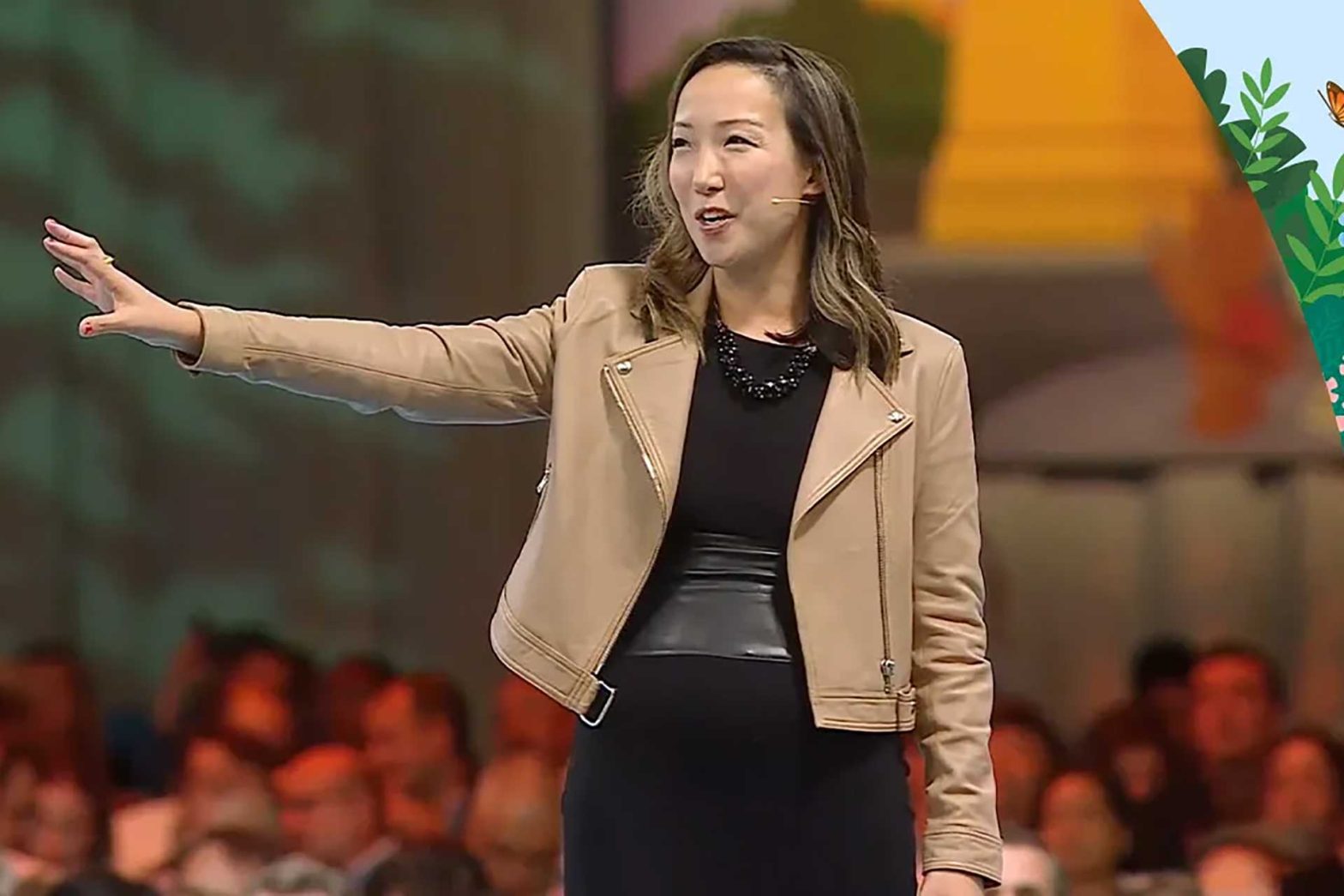 Salesforce : premier benchmark LLM au monde pour le CRM Clara Shih, CEO von Salesforce AI