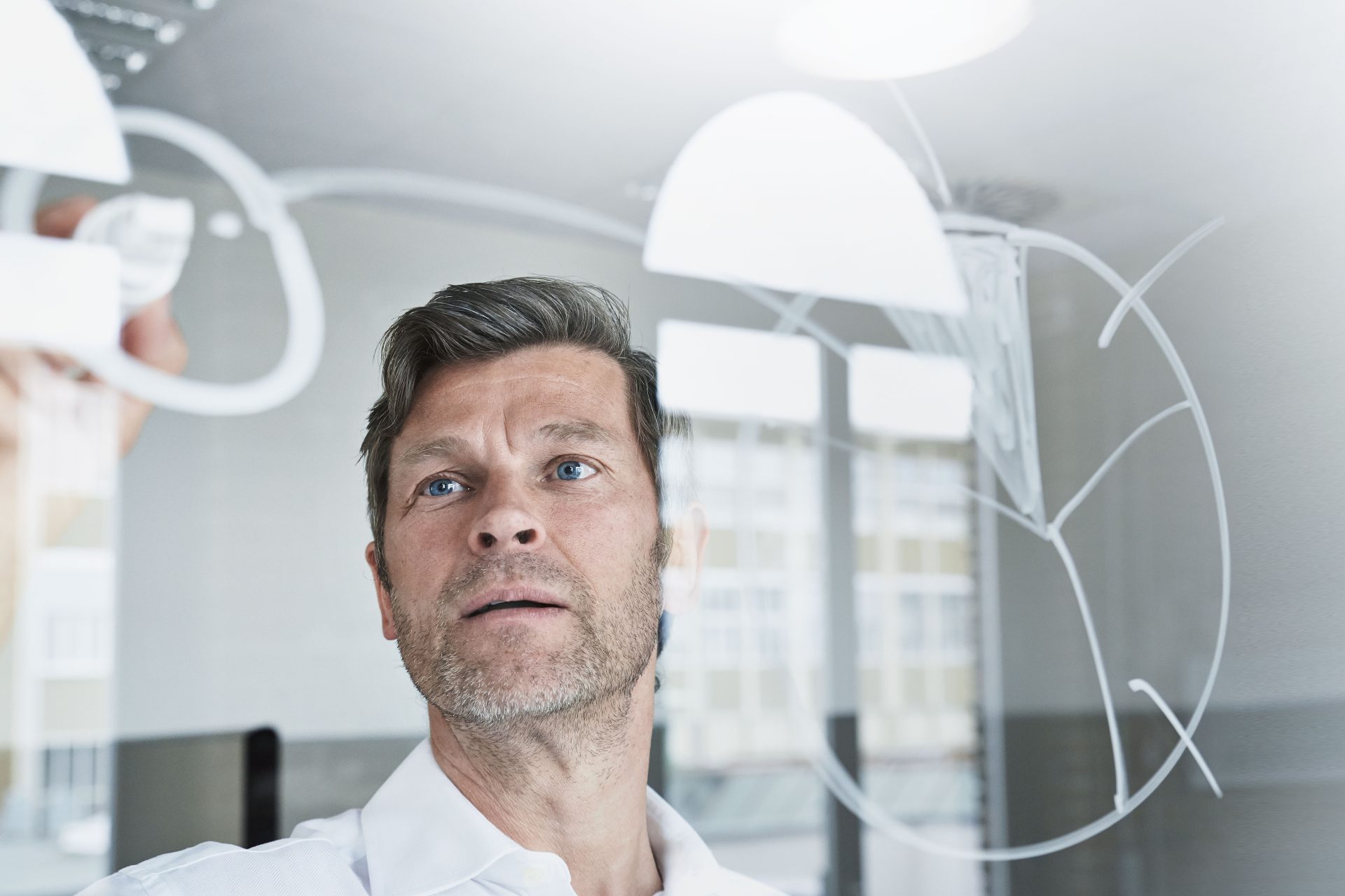 Avaya stärkt Cloud- und KI-Angebot gemeinsam mit neuen Partnern Avaya Cloud UC