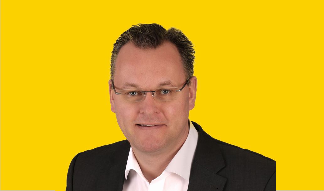 Wie B2B-Unternehmen die Customer Journey in nur fünf Schritten personalisieren Carsten Dalquen, Account Director Digital bei Macaw, Quelle-Macaw