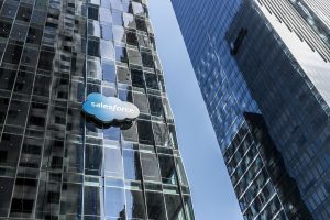 Salesforce-Studie: 61% der Schweizer haben schon einmal KI-Arbeit als ihre eigene ausgegeben, Bild: www.istockphoto.com
