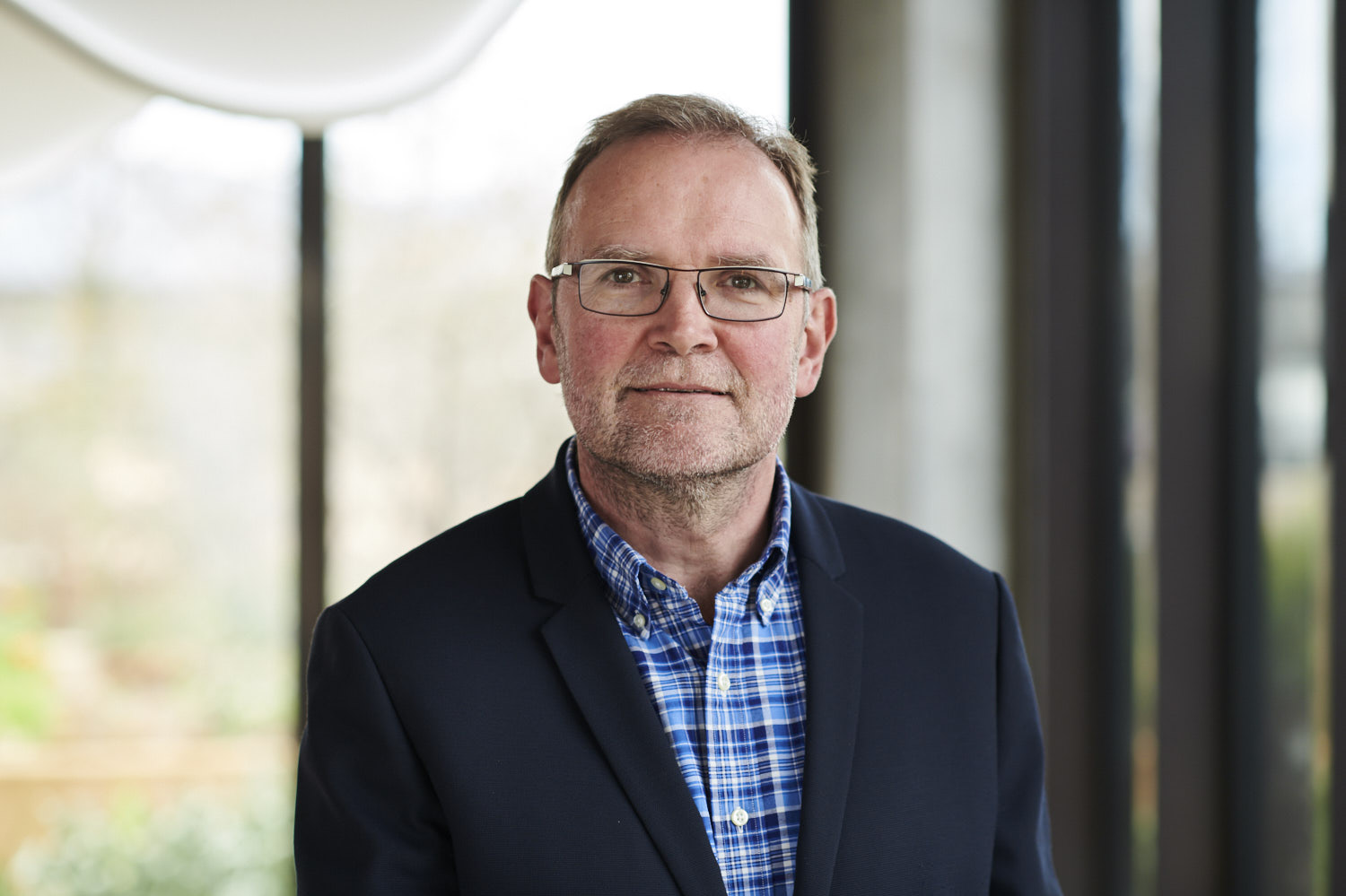 Vertrauenswürdig im Kundendienst Stephan Riedweg, CEO von Swisscom Services, über Datenschutz im Contact Center