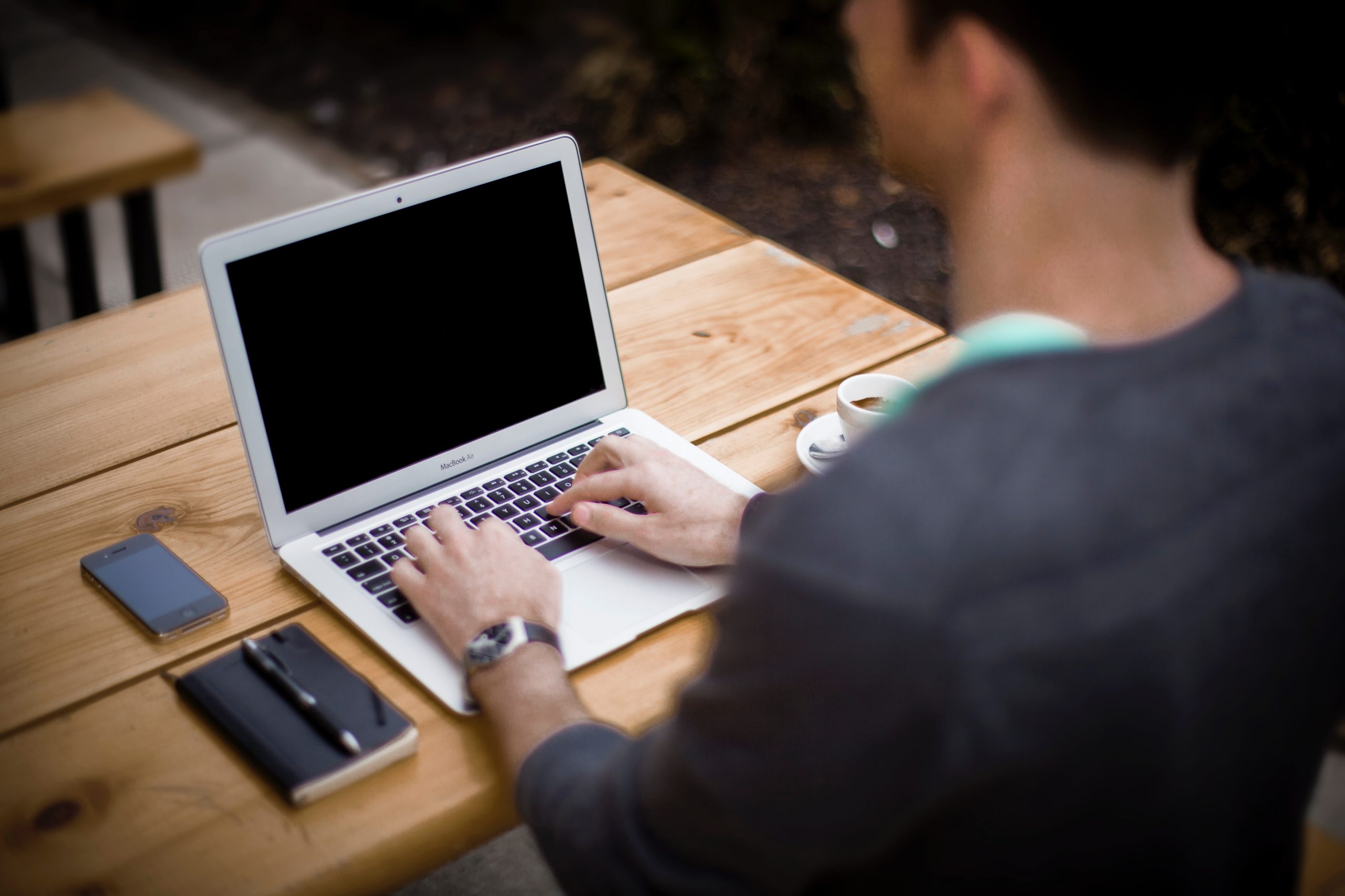 S4/HANA bekommt KI-Starthilfe, Photo by Alejandro Escamilla on Unsplash
