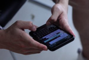 Studie, Chat als neuer Kommunikationskanal der Versicherer, HSLU, BSi, Photo by Asterfolio on Unsplash