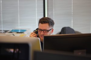 Neue Studie von Statista und Genesys zeigt Schwachstellen im Kundenservice auf, Photo by Berkeley Communications on Unsplash