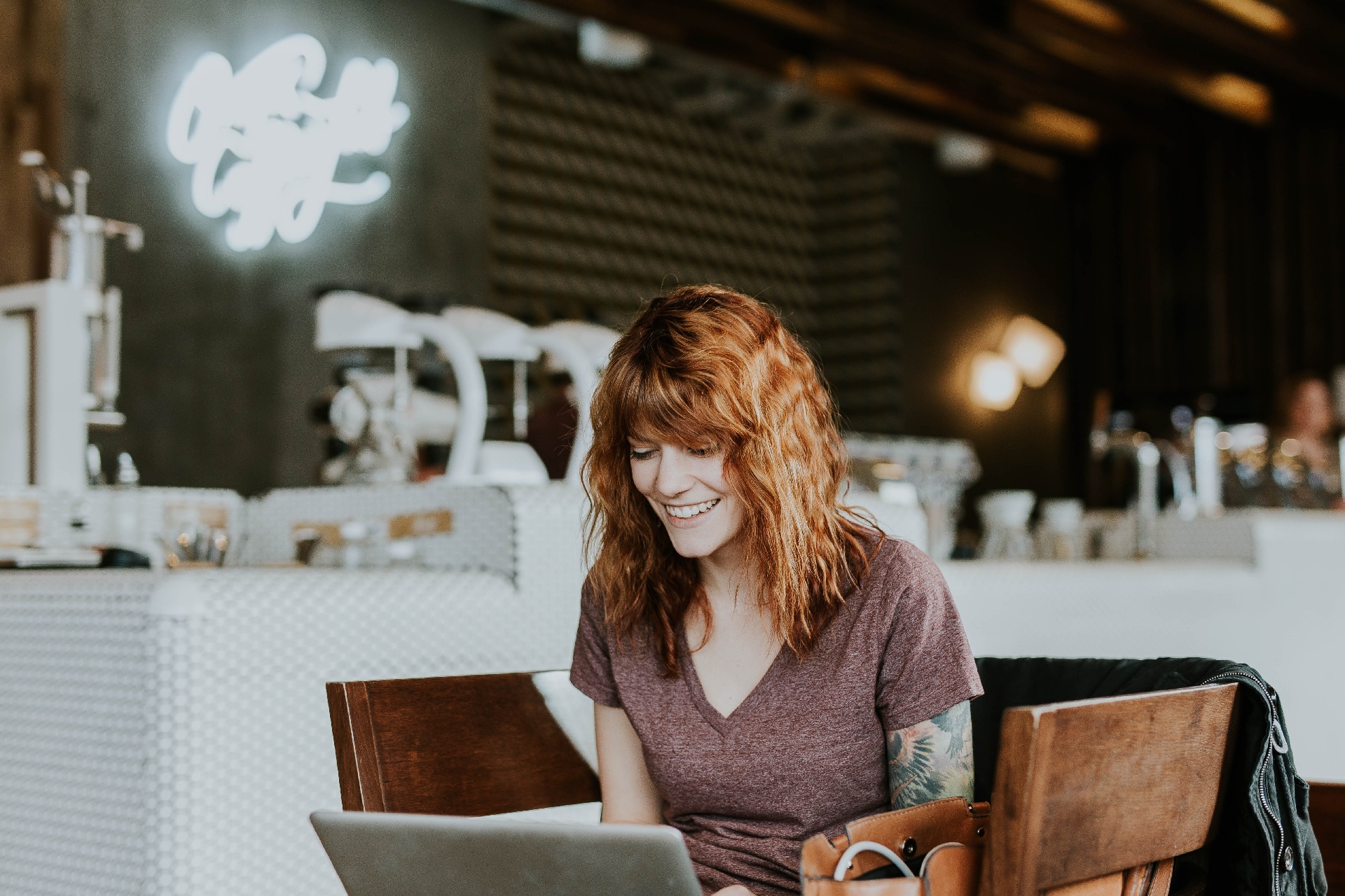 Genesys erfindet das Kunden- und Mitarbeitererlebnis neu Genesys erfindet das Kunden- und Mitarbeitererlebnis neu, Photo by Brooke Cagle on Unsplash