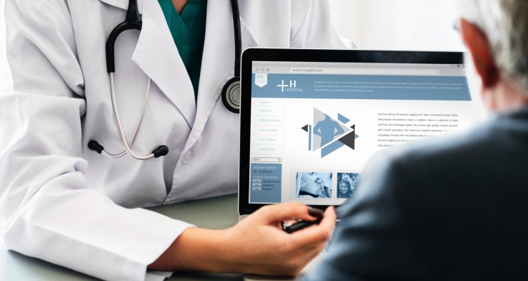 Tücken bei Einführung des elektronischen Patientendossiers business-care-clinic-1282308-750x400