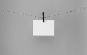 Ein Meilenstein für idealo: Qualtrics ermöglicht Onsite-Befragungen, Photo by Kelly Sikkema on Unsplash