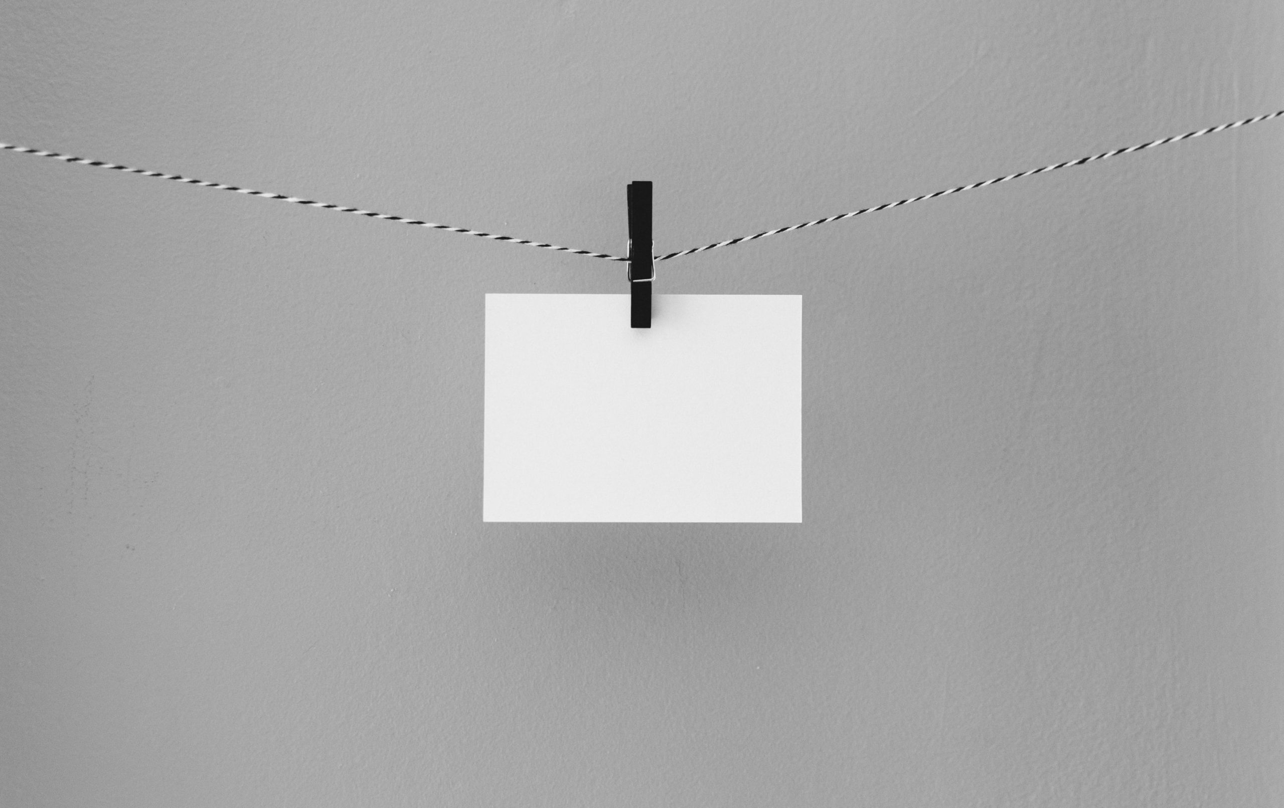 Ein Meilenstein für idealo: Qualtrics ermöglicht Onsite-Befragungen, Photo by Kelly Sikkema on Unsplash