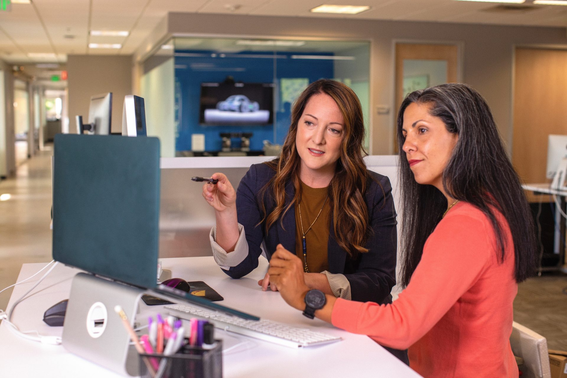 Webhelp akquiriert den führenden brasilianischen Digital Customer Experience Provider Grupo Services Webhelp akquiriert den führenden brasilianischen Digital Customer Experience Provider Grupo Services, Photo by LinkedIn Sales Solutions on Unsplash