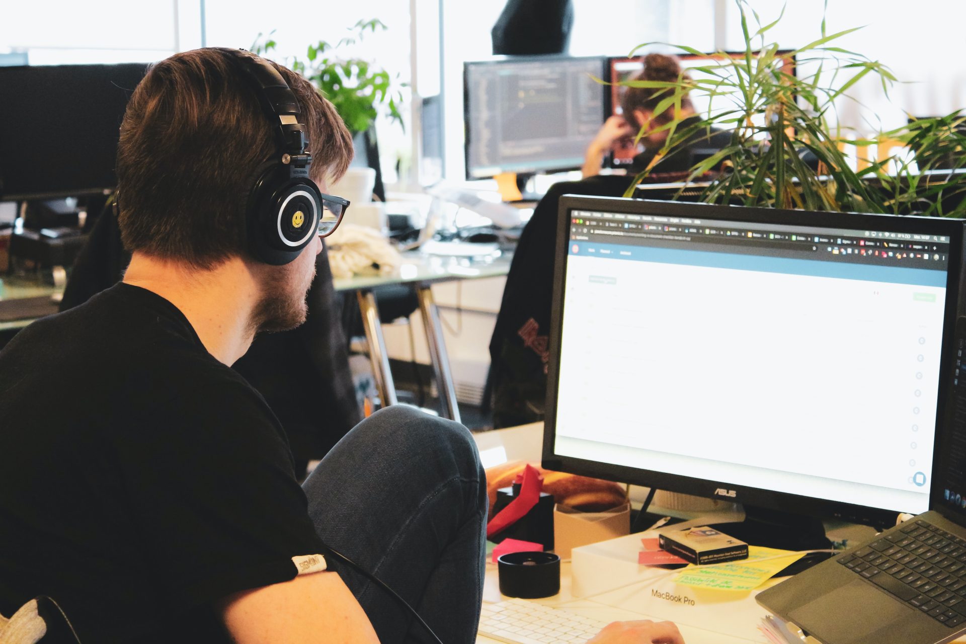 Europäische Datenschutzbehörden genehmigen wegweisenden DSGVO-Compliance-Kodex für Cloud-Infrastrukturanbieter Europäische Datenschutzbehörden genehmigen wegweisenden DSGVO-Compliance-Kodex für Cloud-Infrastrukturanbieter, Photo by Sigmund on Unsplash
