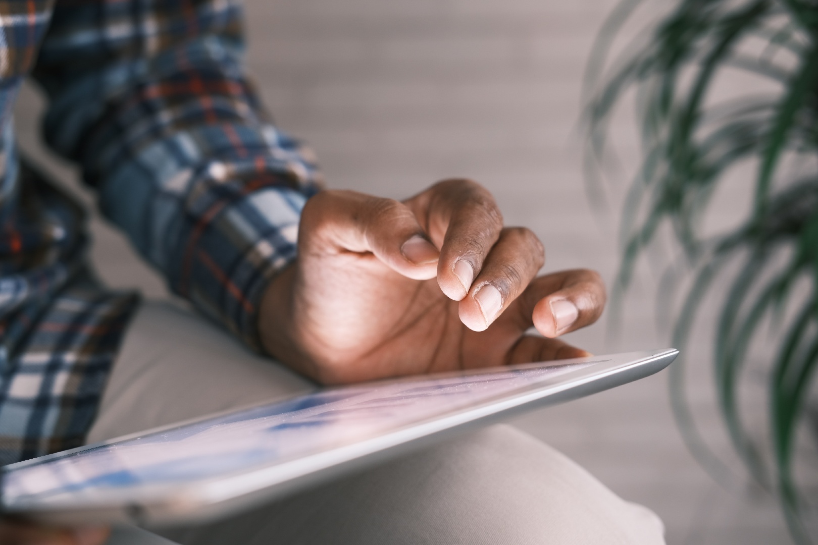 Minuten in Sekunden verwandeln: Die CX-Trends für das Jahr 2023 , Journey Management: Von der Datenanarchie zur Datenstrategie, Photo by Towfiqu barbhuiya on Unsplash